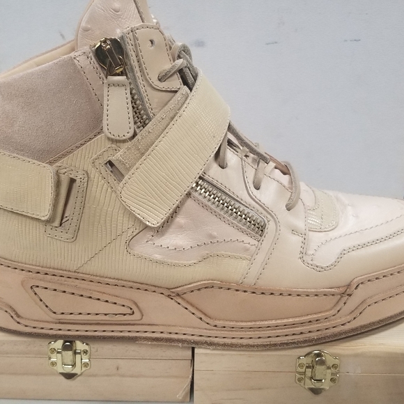 Versace Vitello Gomato Sneakers - Picture 3 of 7